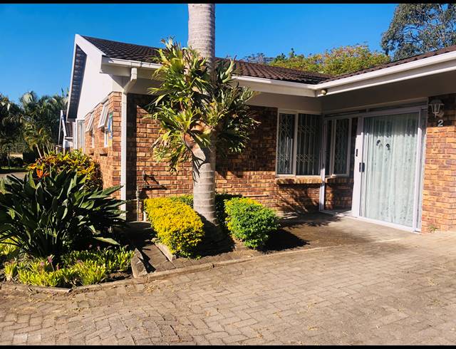 2 BEDROOM TOWNHOUSE FOR SALE IN UVONGO